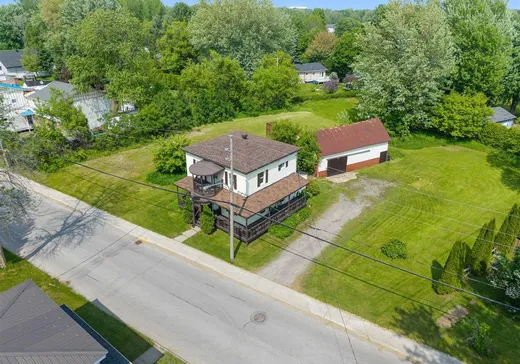Maison à étages à vendre - 2325 Av. Nicolas-Perrot, Bécancour, G9H3C1