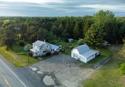 Maison à vendre - 4850 7e Rang (4850-4852), Saint-Lucien, J0C 1N0