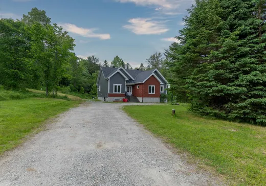 Two or more stories for sale - 27 Ch. des Chasseurs, Val-des-Monts, J8N4H3