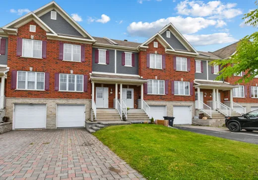 Maison à étages à vendre - 3809 Boul. Gaétan-Boucher, St-Hubert, J3Y8Y4