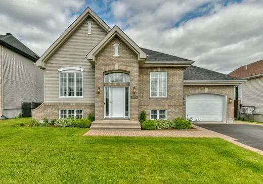 Maison à étages à vendre - 3079 Boul. des Pins, Sainte-Marthe-sur-le-Lac, J0N1P0