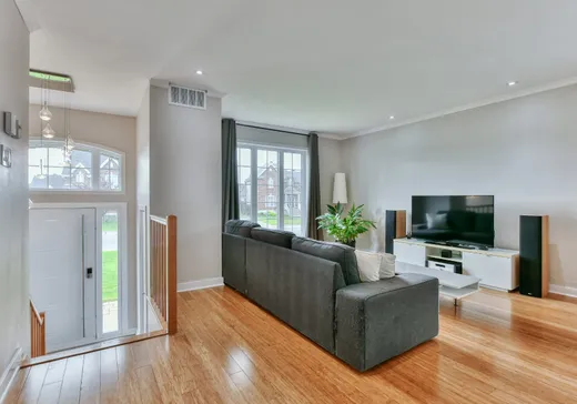 Maison à vendre - 3079 Boul. des Pins, Sainte-Marthe-sur-le-Lac, J0N 1P0