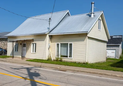 Maison à vendre - 3346 Ch. des Coudriers, Iles-Aux-Coudres, G0A 3J0