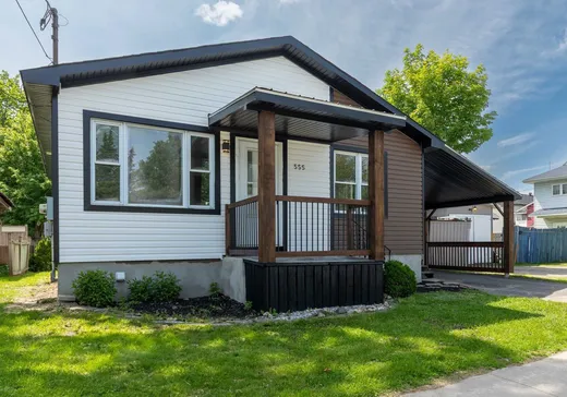 Maison à vendre - 555 Rue James, Buckingham, J8L 2R6