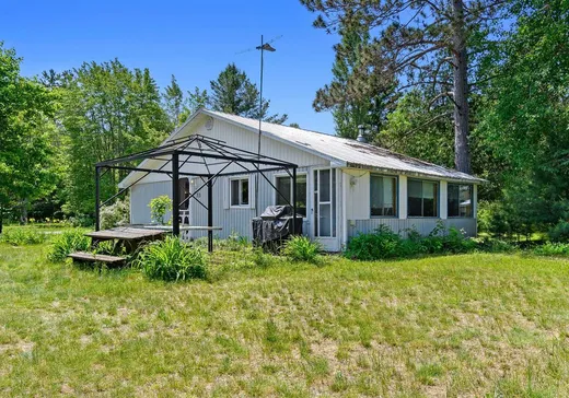Maison à vendre - 33 Ch. Côtes-Jaunes, Ile Du Grand-Calumet, J0X 1J0
