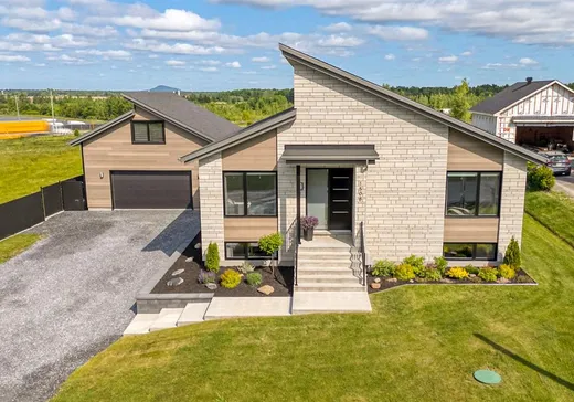Bungalow à vendre - 1508 Ch. des Coteaux, Farnham, J2N0M2