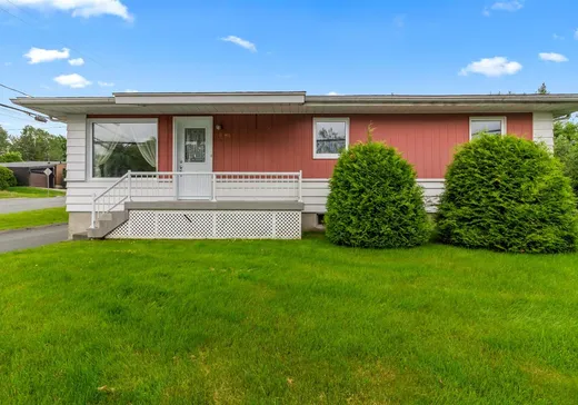 Maison à vendre - 1990 10e Avenue, Saint-Georges, G5Y 4E8