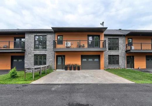 Two or more stories for sale - 103 Rue Paquet, Dosquet, G0S1H0