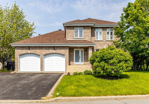 Two or more stories for sale - 46 Rue du St-Laurent, Varennes, J3X2A3