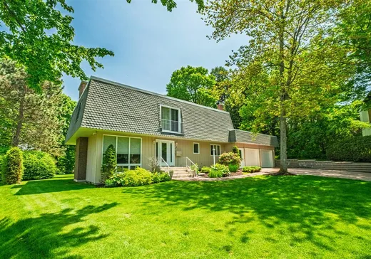 Maison à étages à vendre - 1566 Rue Longchamp, Saint-Bruno-de-Montarville, J1J1J1