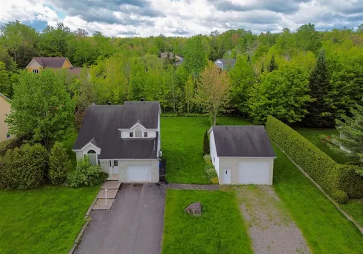 Two or more stories for sale - 5868 Rue Rodrigue, Sherbrooke, J1N3A6