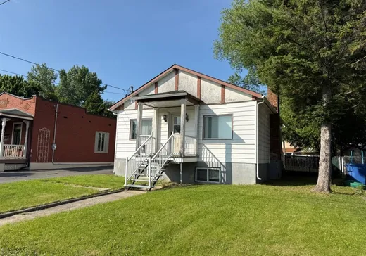 House for sale - 3239 Grand Boulevard, St-Hubert, J4T 2L5