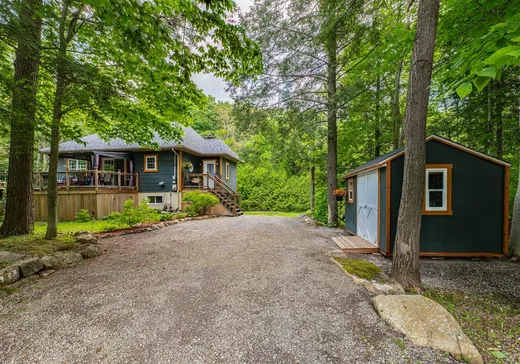 Bungalow à vendre - 36 Ch. des Papillons, Ste-Anne-Des-Lacs, J0R1B0