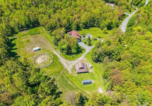 Maison à vendre - 10 Ch. Montplaisir, Magog, J0B 2C0