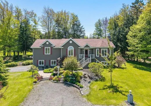 Maison à vendre - 10 Ch. Montplaisir, Magog, J0B 2C0