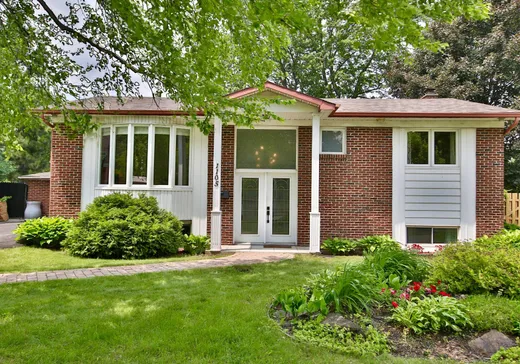 Two or more stories for sale - 1105 Rue Bagot, Le Vieux-Longueuil, J4M1E2