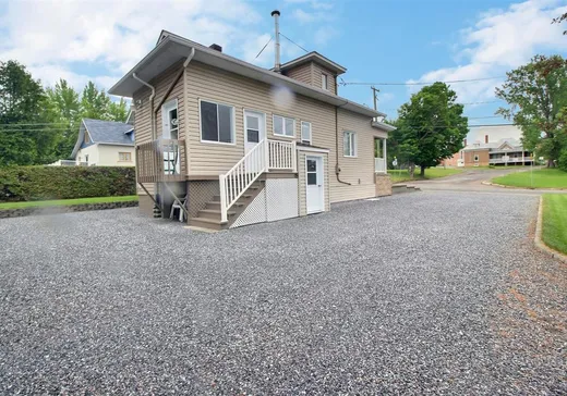 Maison à vendre - 531 Route de la Providence, Pohénégamook, G0L 1J0