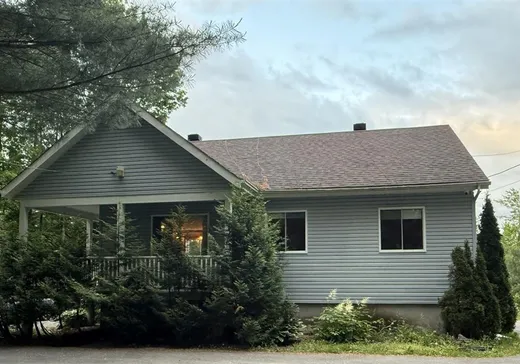 Maison à vendre - 8200 Route 335, Saint-Calixte, J0K 1Z0