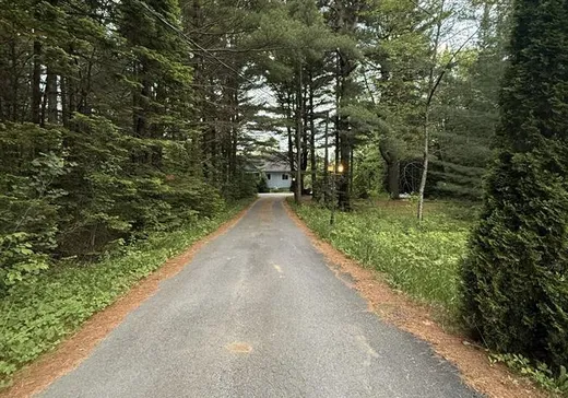Maison à vendre - 8200 Route 335, Saint-Calixte, J0K 1Z0