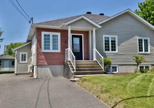 Maison à étages à vendre - 1603 Rue Chenail, Acton Vale, J0H1A0