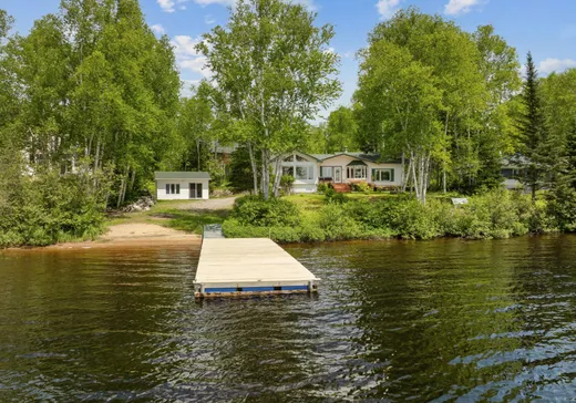 House for sale - 2040 Ch. du Lac-St-Stanislas N., Saint-Zenon, J0K 3N0