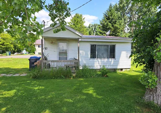 House for sale - 740 Route 203, Howick, J0S 1G0