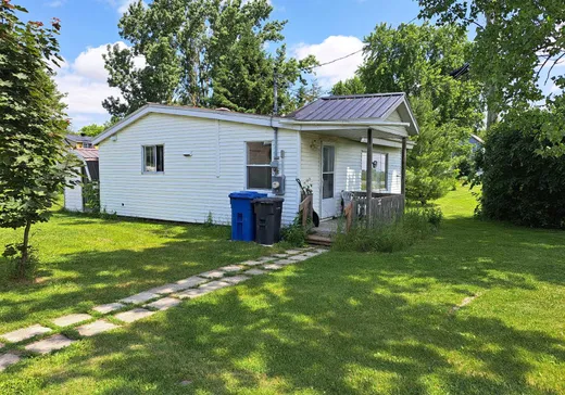 House for sale - 740 Route 203, Howick, J0S 1G0