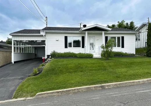 Bungalow à vendre - 1352 Rue St-Jean-Baptiste, Thetford Mines, G6G3S7