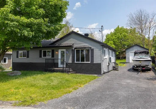 Maison à vendre - 220 17e Avenue, Magog, J1X 3V8