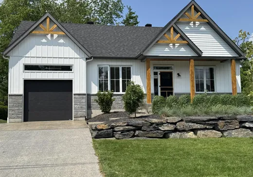 Bungalow for sale - 1158 Rue Laurentide, Magog, J1X4T9