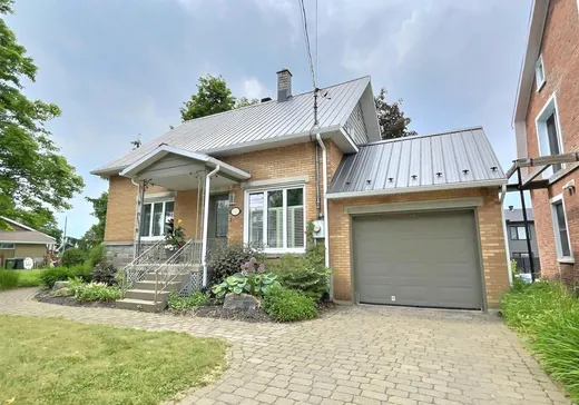 Un étage et demi à vendre - 1219 Rue St-Calixte, Plessisville, G6L1P2