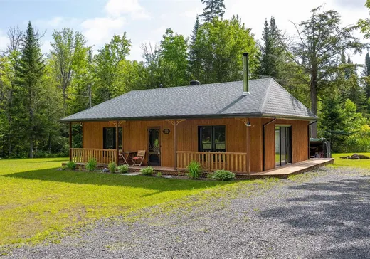 Bungalow for sale - 110 Rue de l'Alouette, Magog, J1X0M6
