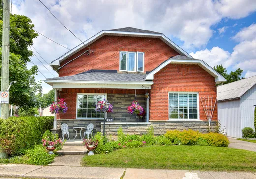 Maison à étages à vendre - 992 Ch. du Fleuve, Les Cedres, J7T1B6