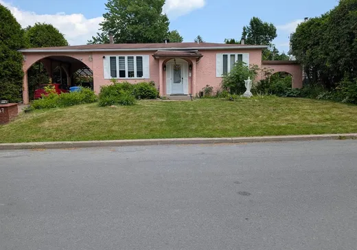 Bungalow à vendre - 267 Rue Rébec, L'Île-Perrot, J7V6J4