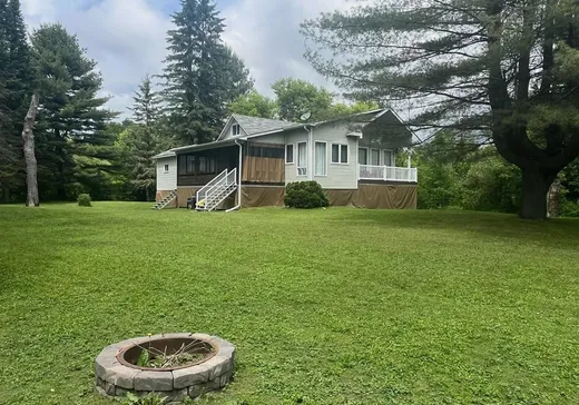 Bungalow for sale - 85-87 Rg Ste-Julie O., St-Andre-Avellin, J0V1W0