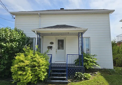 House for sale - 3853 Rue St-Damase, Jonquière, G7X 2J9