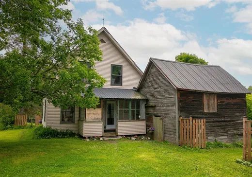 Un étage et demi à vendre - 125 Ch. de la Colline-Merrill, Magog, J0B1C0