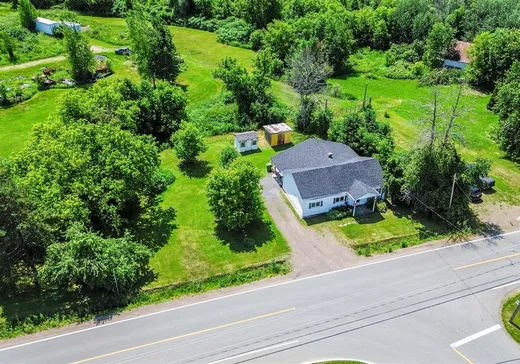 Maison à vendre - 15 Ch. de la Baie-Grenville, Grenville, J0V 1B0