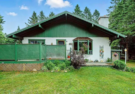 Bungalow à vendre - 22 Rue Daniel, Saint-Sauveur, J0R1R0