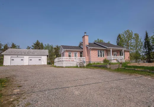 Two or more stories for sale - 45 Route 397 N., Barraute, J0Y1A0