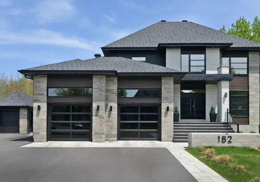 Two or more stories for sale - 182 6e Avenue, Saint-Zotique, J0P1Z0