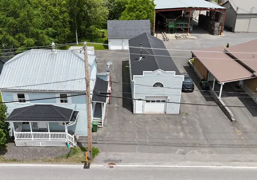 Maison à vendre - 420 Rue St-Pierre, Beloeil, J0H 1T0