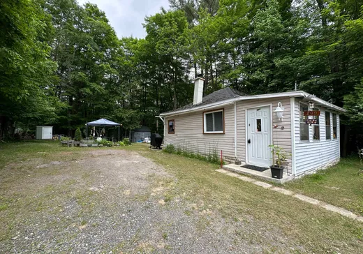 Maison à étages à vendre - 200 Rue du Lac-Desnoyers, Saint-Calixte, J0K1Z0