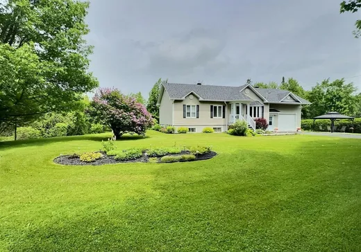 Bungalow à vendre - 480 Ch. du 10e Rang, Coaticook, J1A2S1