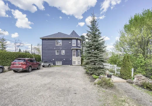 House for sale - 17 Av. des Érables (17Z), Saint-Sauveur, J0R 1R4