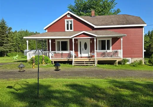 1 1/2 Storey for sale - 100 Rg de la Tour, Matane, G0J3J0