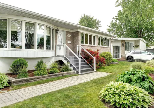 House for sale - 806 Av. Prieur, Laval (Duvernay), H7E 2V5