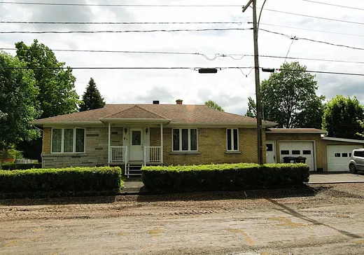 Maison à étages à vendre - 83 Rue Guilbault, Drummondville, J2C2R9
