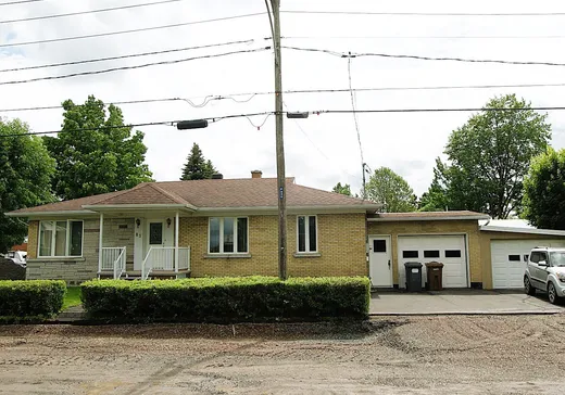 Maison à vendre - 83 Rue Guilbault, Drummondville, J2C 2R9