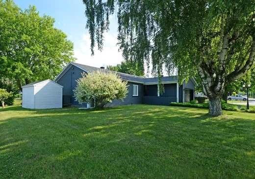 House for sale - 515 2e Rue, Saint-Zotique, J0P 1Z0